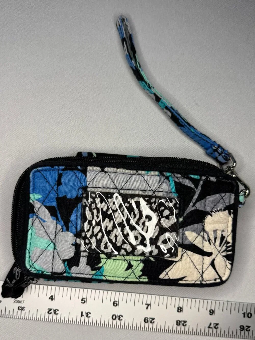 Retired 2016 Vera Bradley Camofloral Wristlet Wallet